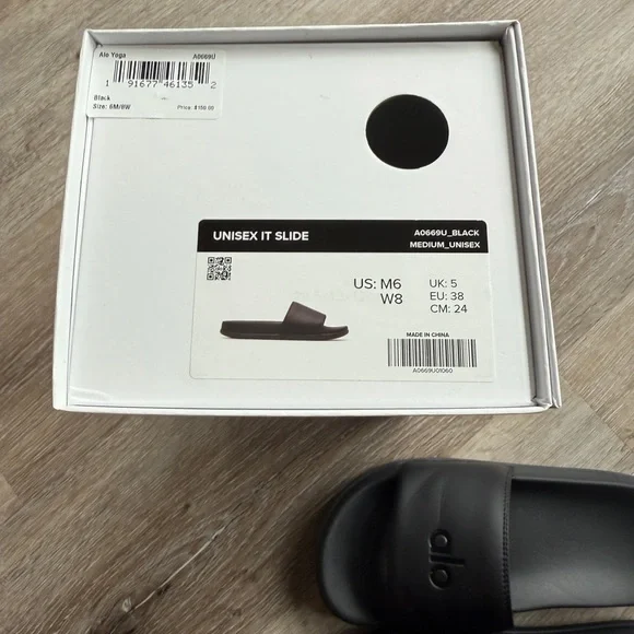 ALO Yoga Black Unisex Slide - Picture 8 of 11